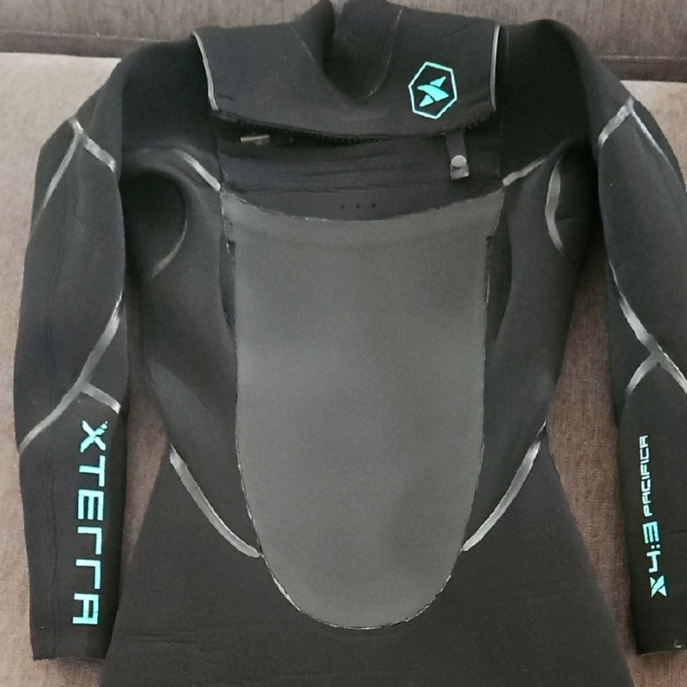 Xterra Black Wetsuit with Blue Accents 4:3 womens small long